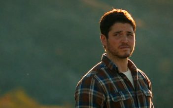 Trailer Από Το Ανεξάρτητο "The Evening Hour" Trailer Από Το Ανεξάρτητο "The Evening Hour"