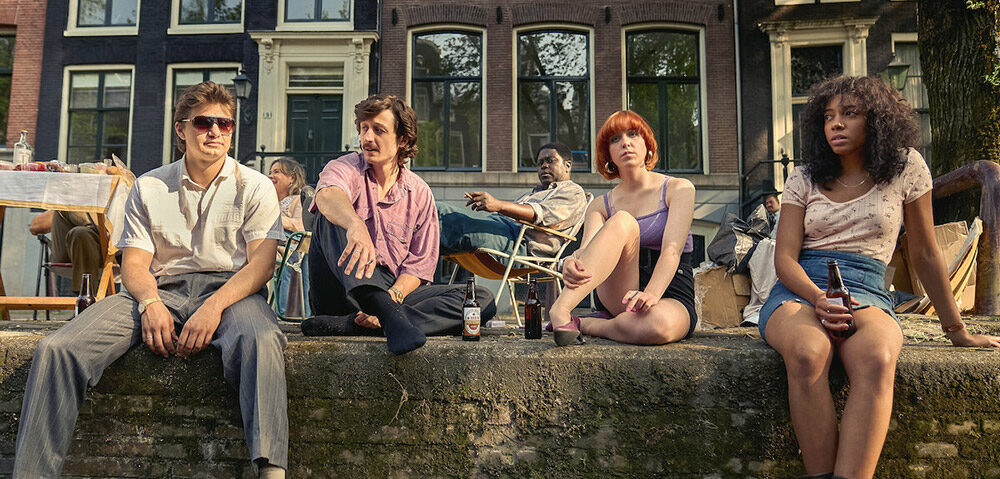 Trailer Από Την Νέα Σειρά "Dirty Lines"